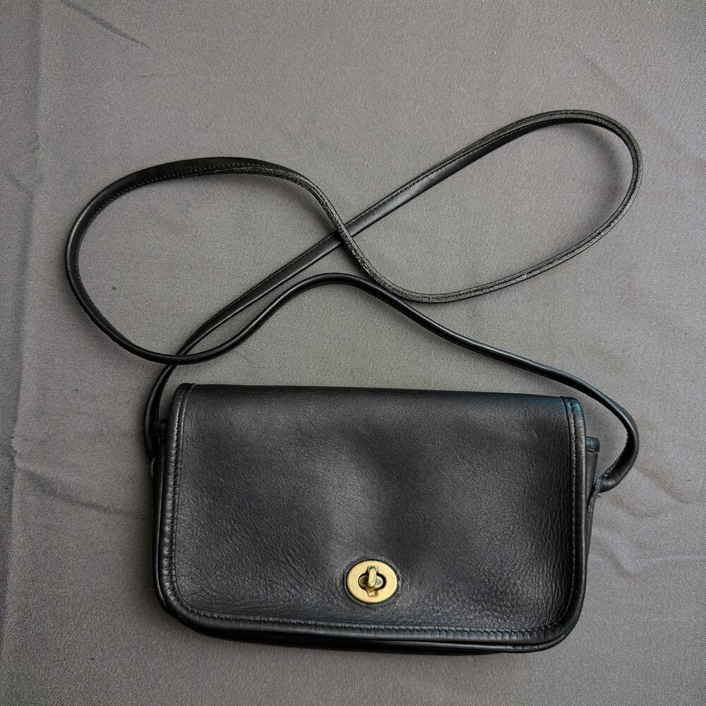 Vintage Coach Small Dinky 9376 Black Leather Clutch Bag